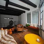 Apartment St Antonis Amsterdam