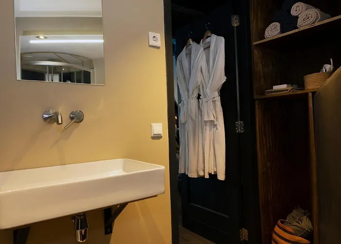 St Antonis * أمستردام